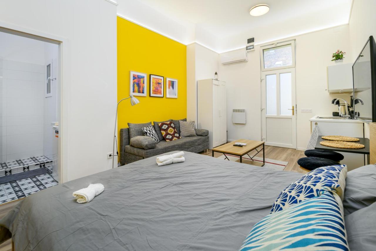 Stylish Yellow Suite In The Heart Of Budapest Budapeste Exterior foto