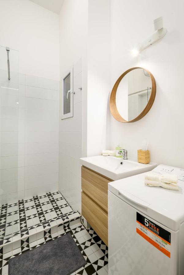 Stylish Yellow Suite In The Heart Of Budapest Budapeste Exterior foto